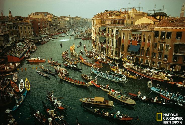 威尼斯人运河里面有网红船（威尼斯水上的船叫什么船）